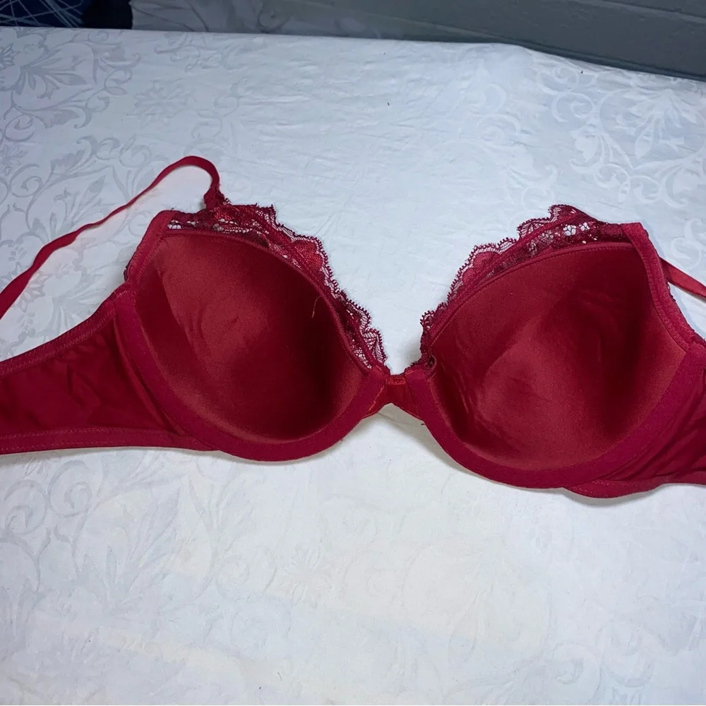 Soma 36B Red Lace Bra Underwire Lacy EUC / Like New Lingerie Intimates Padded